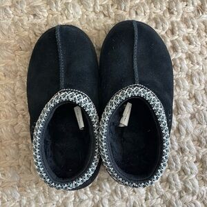 UGG Girls Black Slip-On Slippers with Metallic Trim